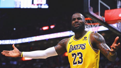 NBA Trending Image: Lakers reportedly take LeBron James officiating concerns to NBA league office